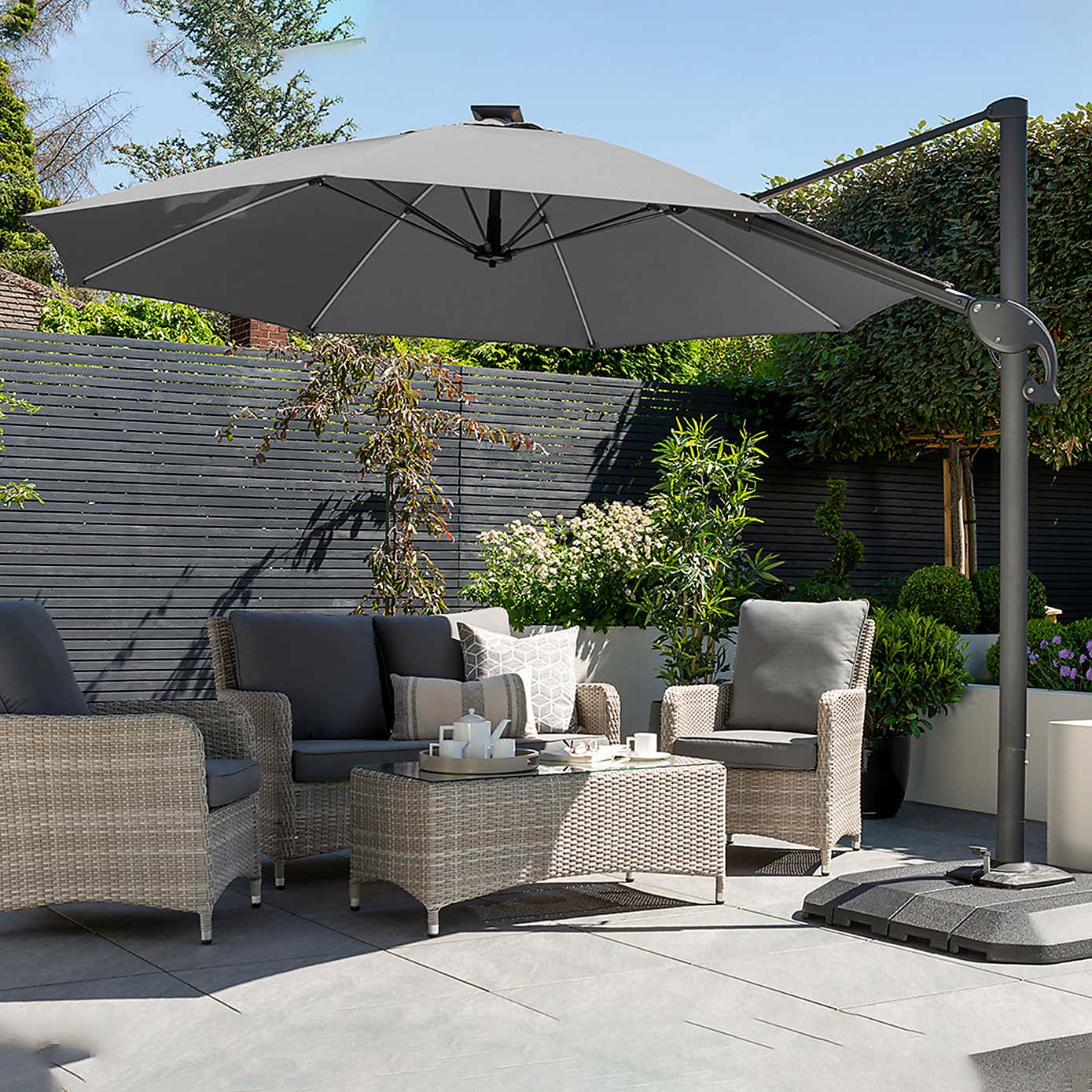 One Box 3m Round Parasol with Water Base