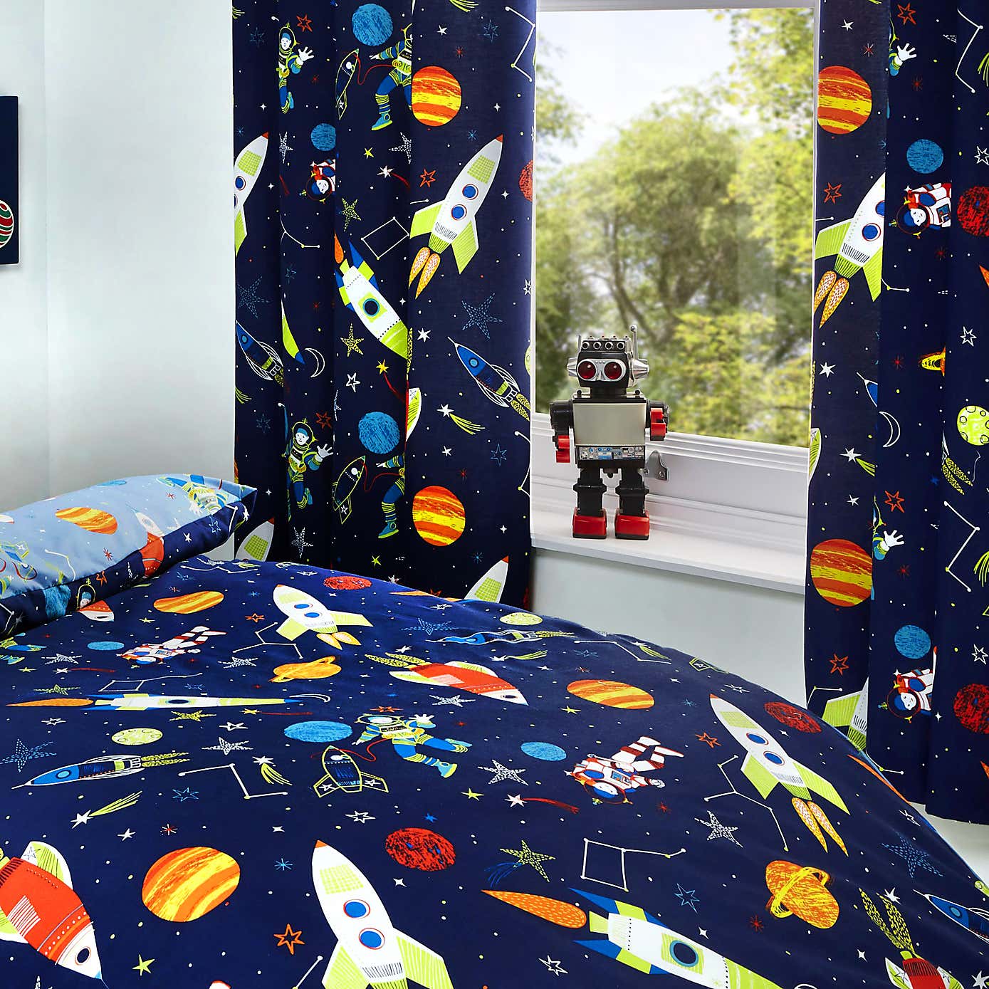 Supersonic Space Glow in the Dark Curtains