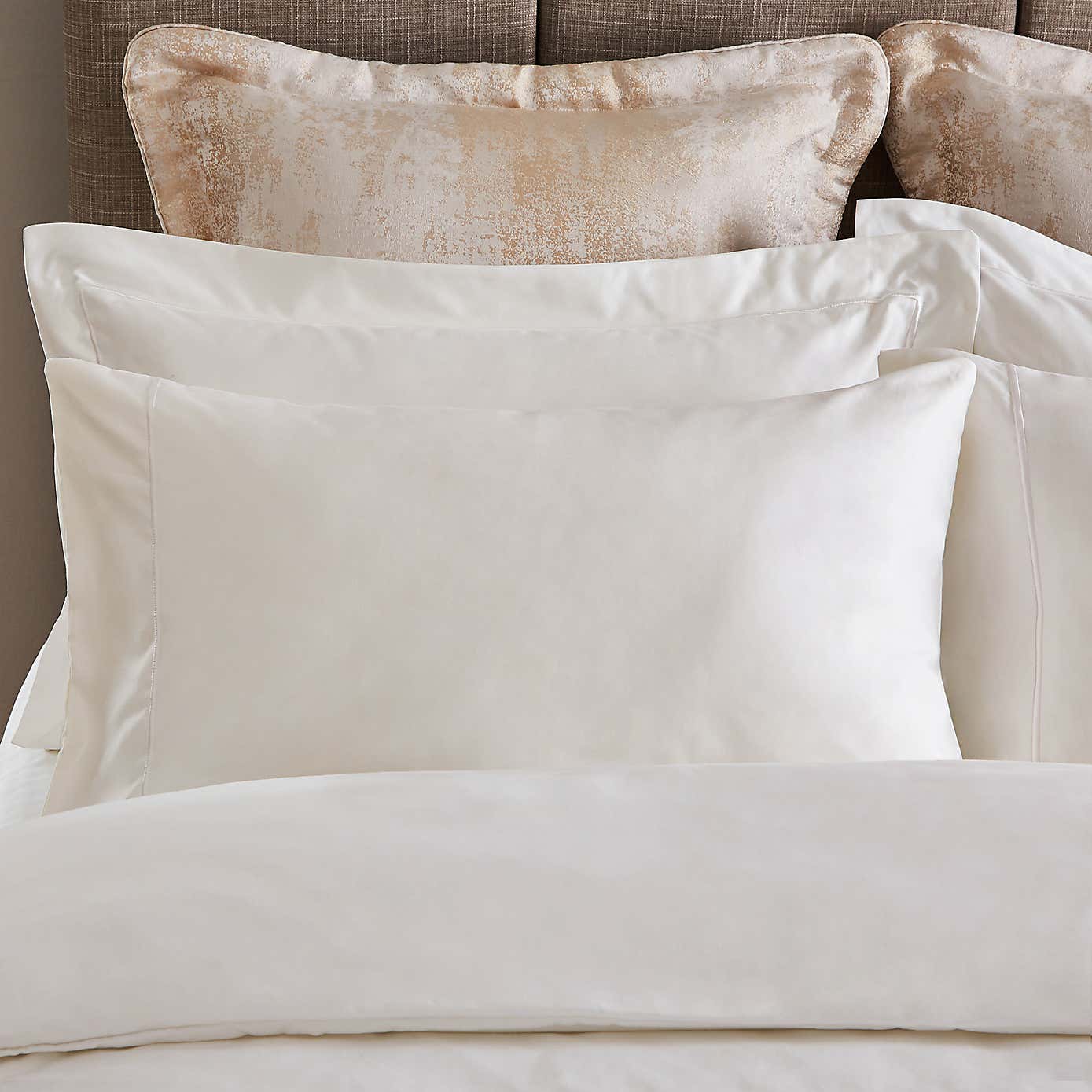 Dorma Egyptian Cotton 1000 Thread Count Cream Housewife Pillowcase