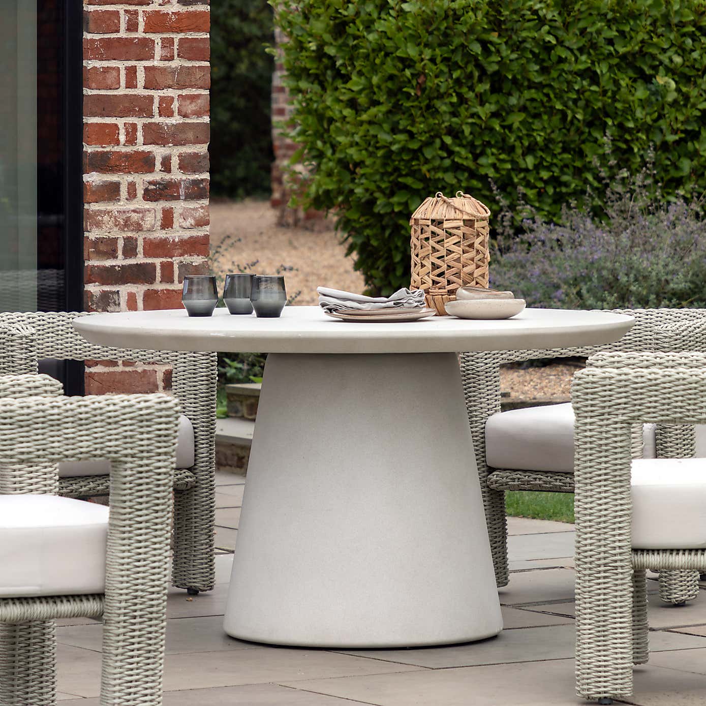 Cedar & Sage Forio 4 Seater Outdoor Dining Table