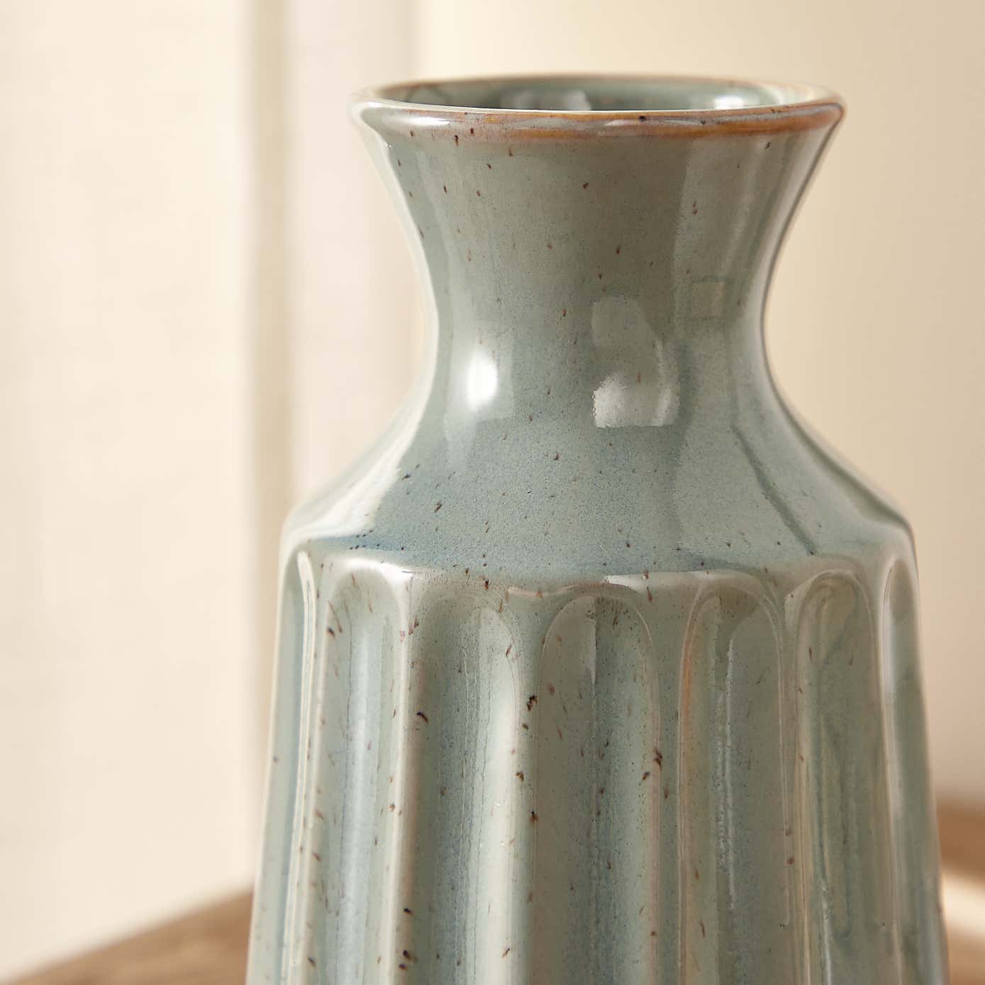Concave Vase Cream 17cm