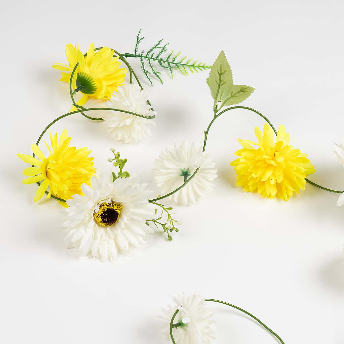 Set of 6 Artificial Gerbera & Dahlia Droplet Garlands