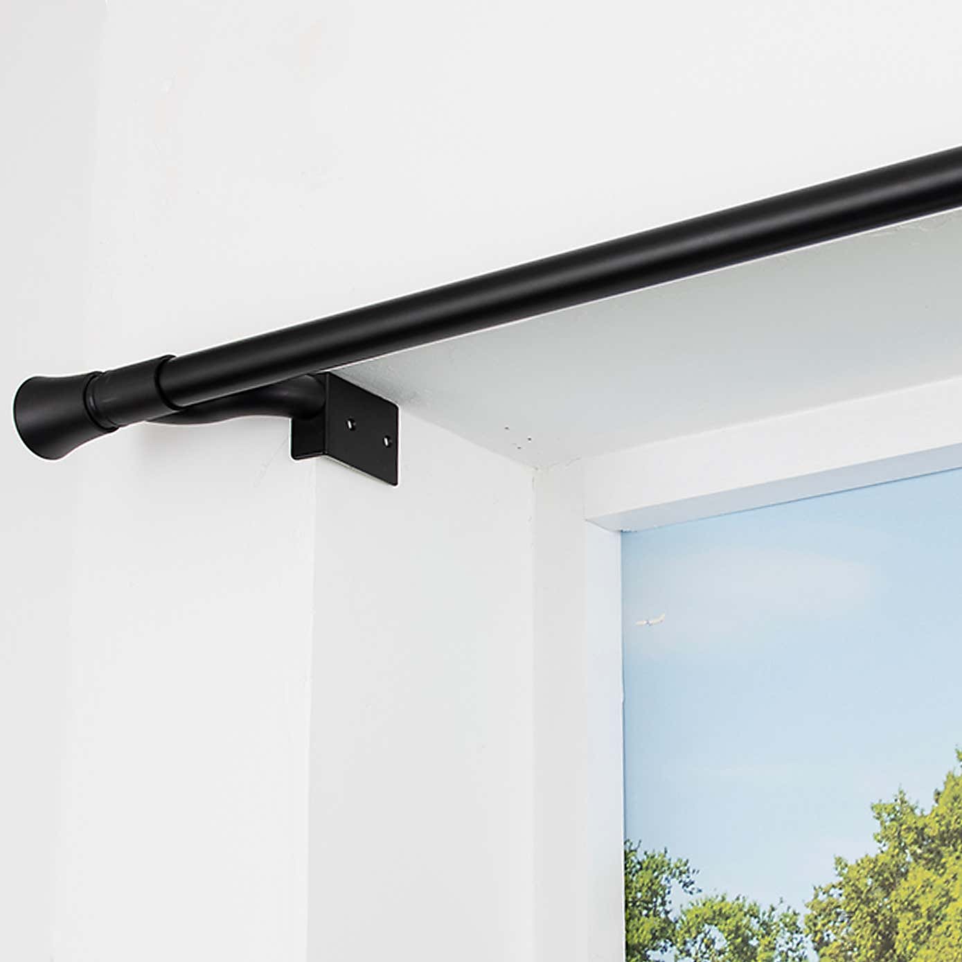 Trumpet No Drills Extendable Eyelet Curtain Pole