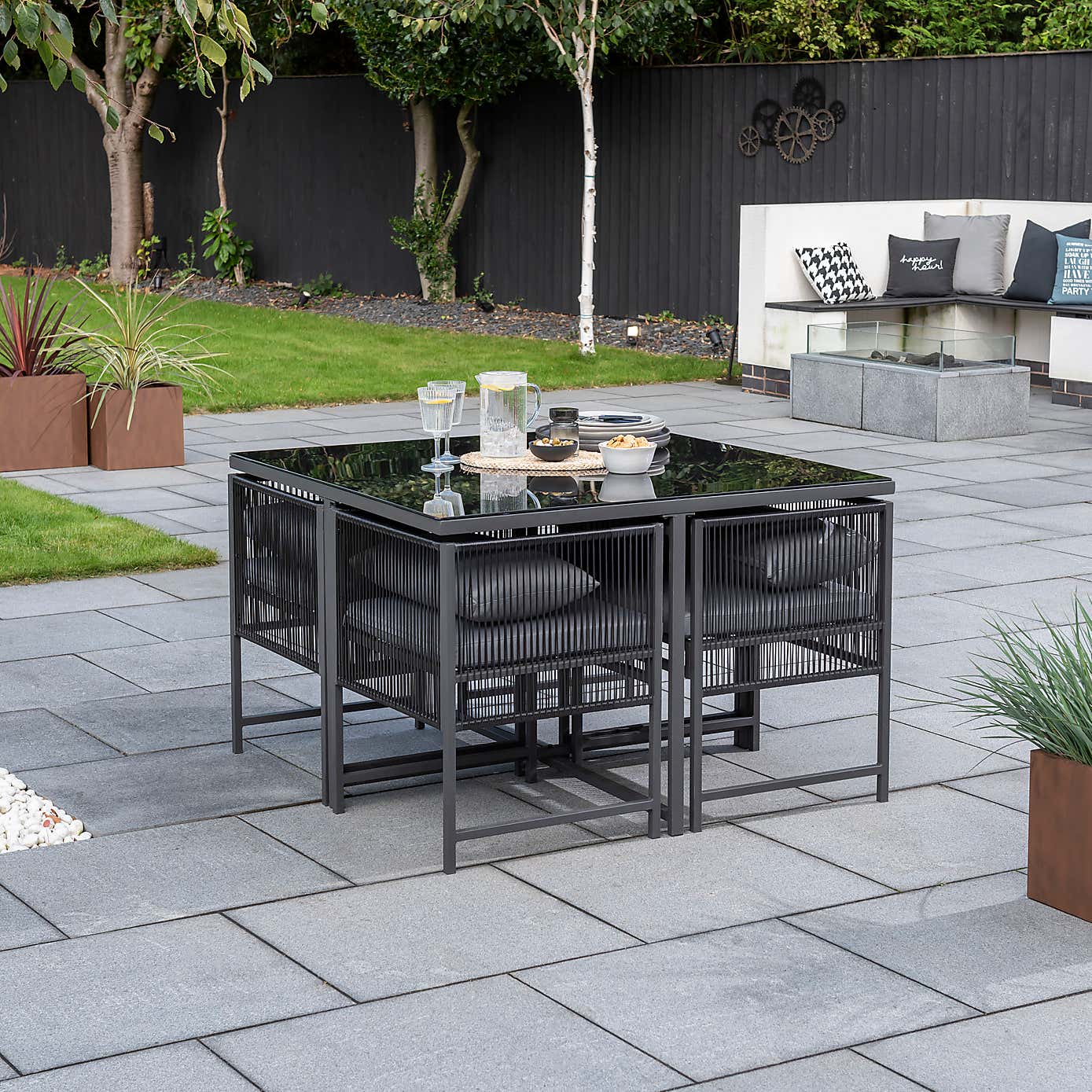 Kubic Dining Set