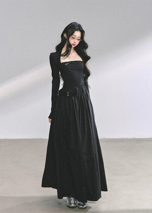 Chic Noir Slim Maxi