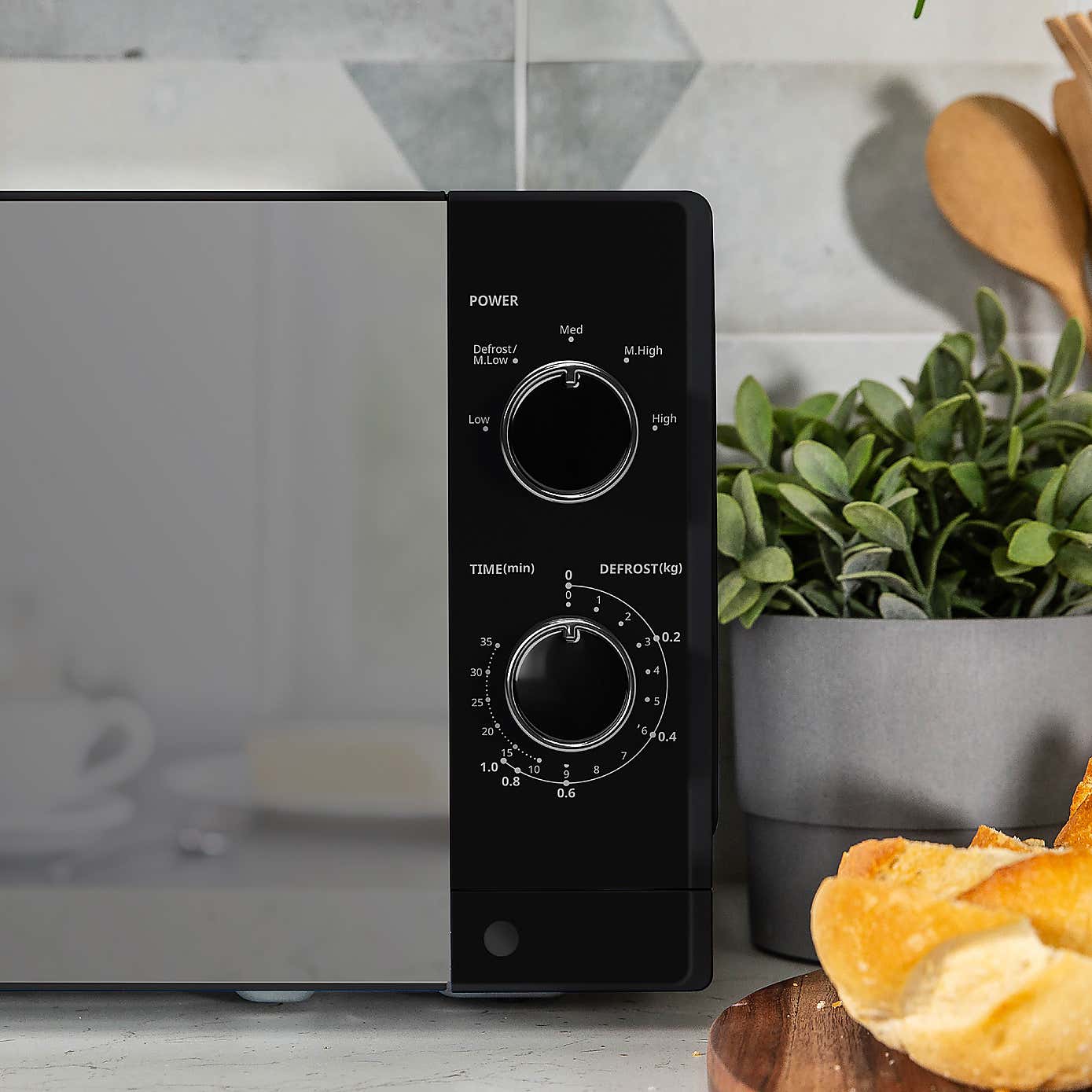 Russell Hobbs Compact Solo 20L Manual Microwave