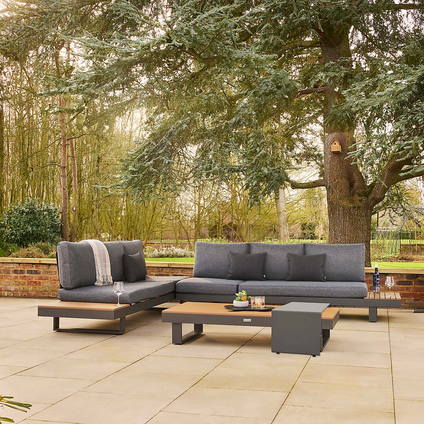 Easton Large Outdoor Corner Set With Sun Recliner