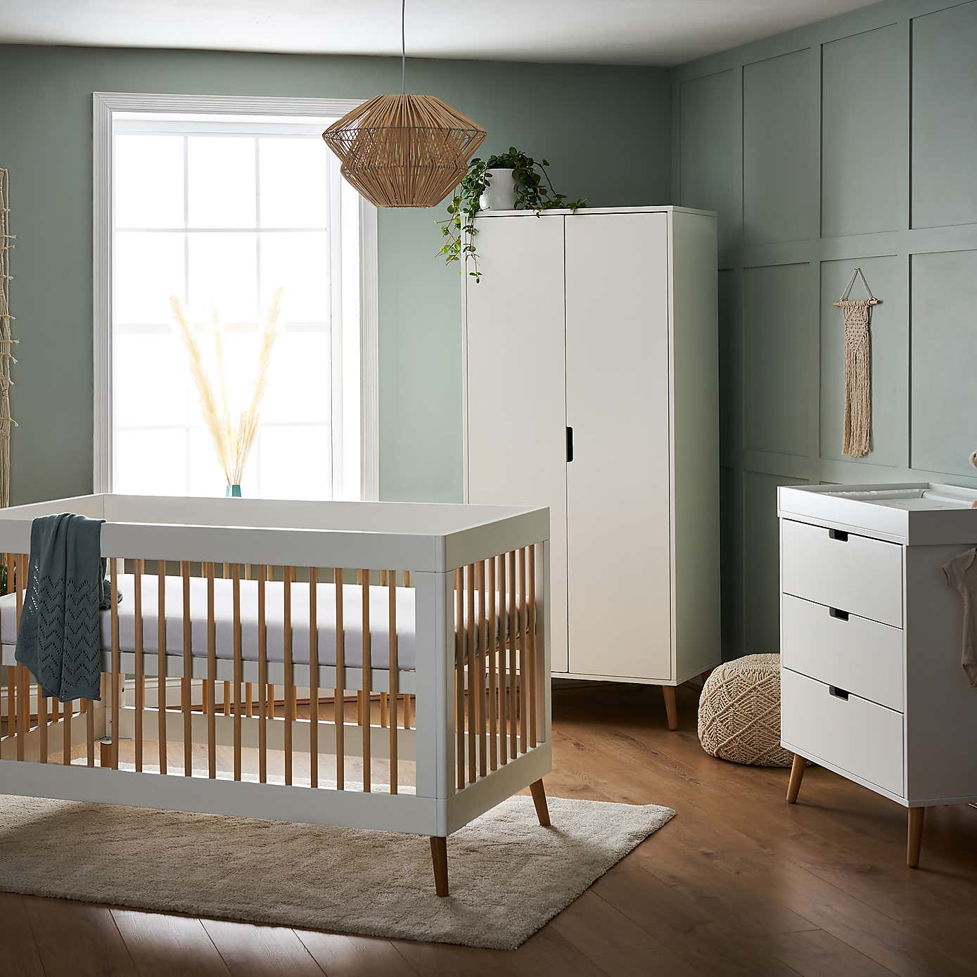 OBaby Maya 3 Piece Nursery Room Set, White