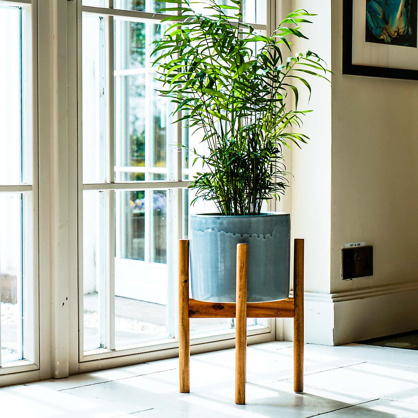 Anzio Plant Pot With Stand