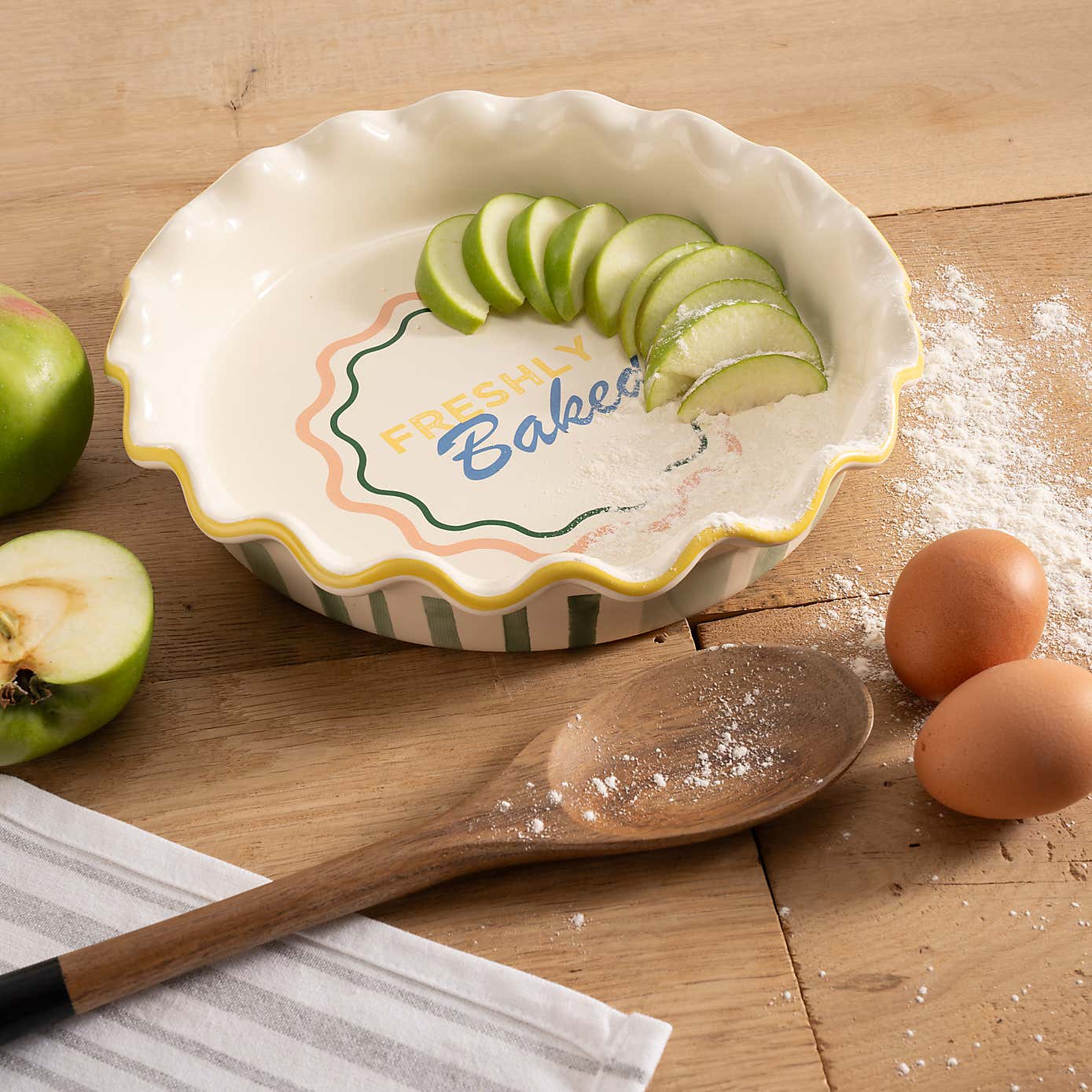 Ceramic Fluted Pie Dish