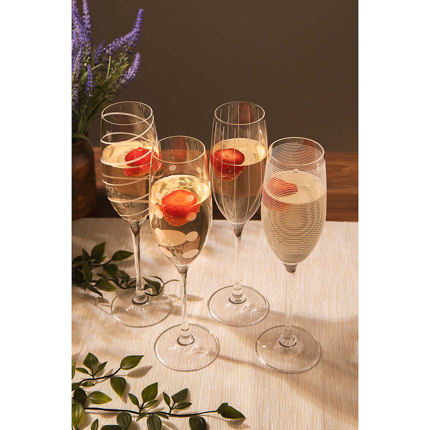 Mikasa Cheers Set of 4 Flutes