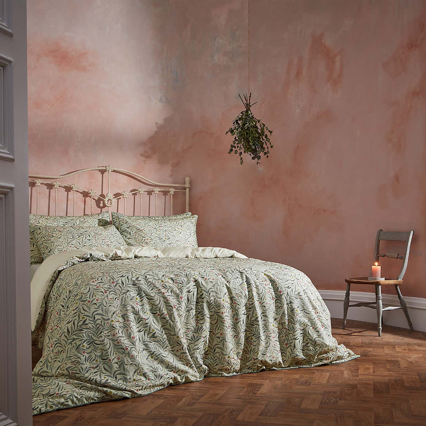 EW by Edinburgh Weavers Malory Floral 100% Cotton Sateen Duvet Cover & Pillowcase Set