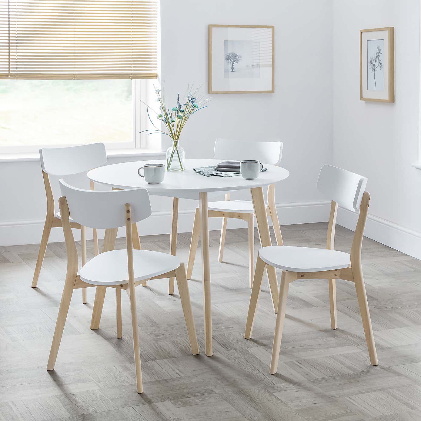 Casa Round Dining Table with 4 Dining Chairs