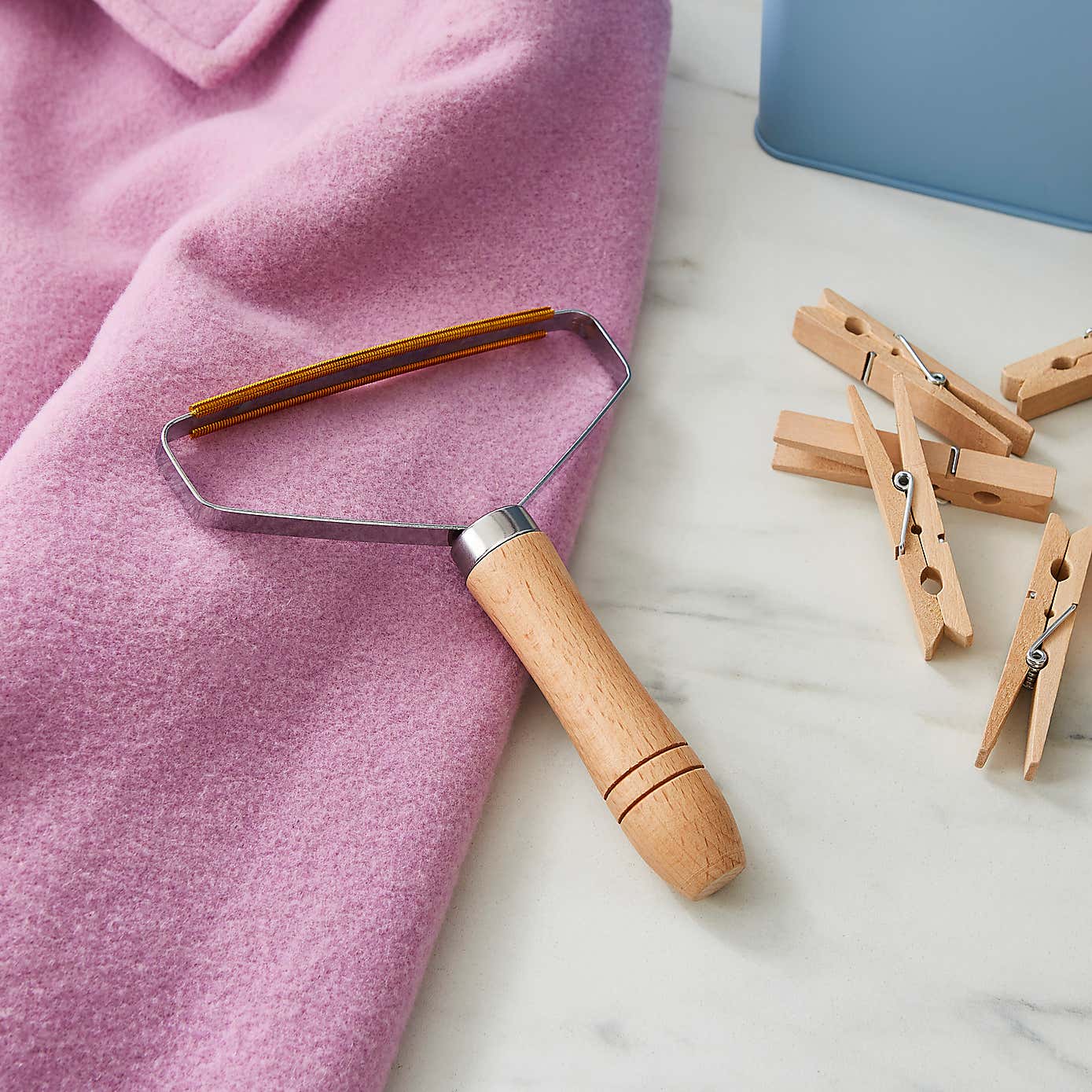 Lint Remover