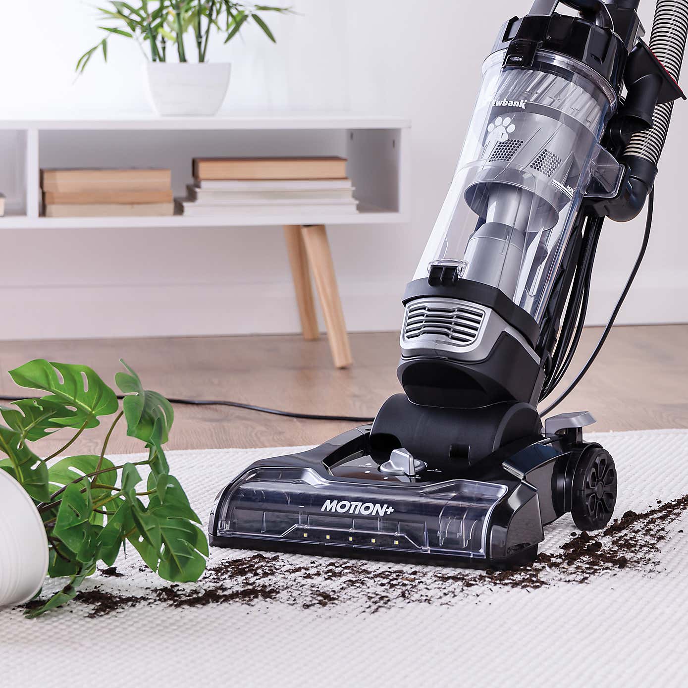 Ewbank Motion Reach Pet Bagless Upright Vacuum Cleaner