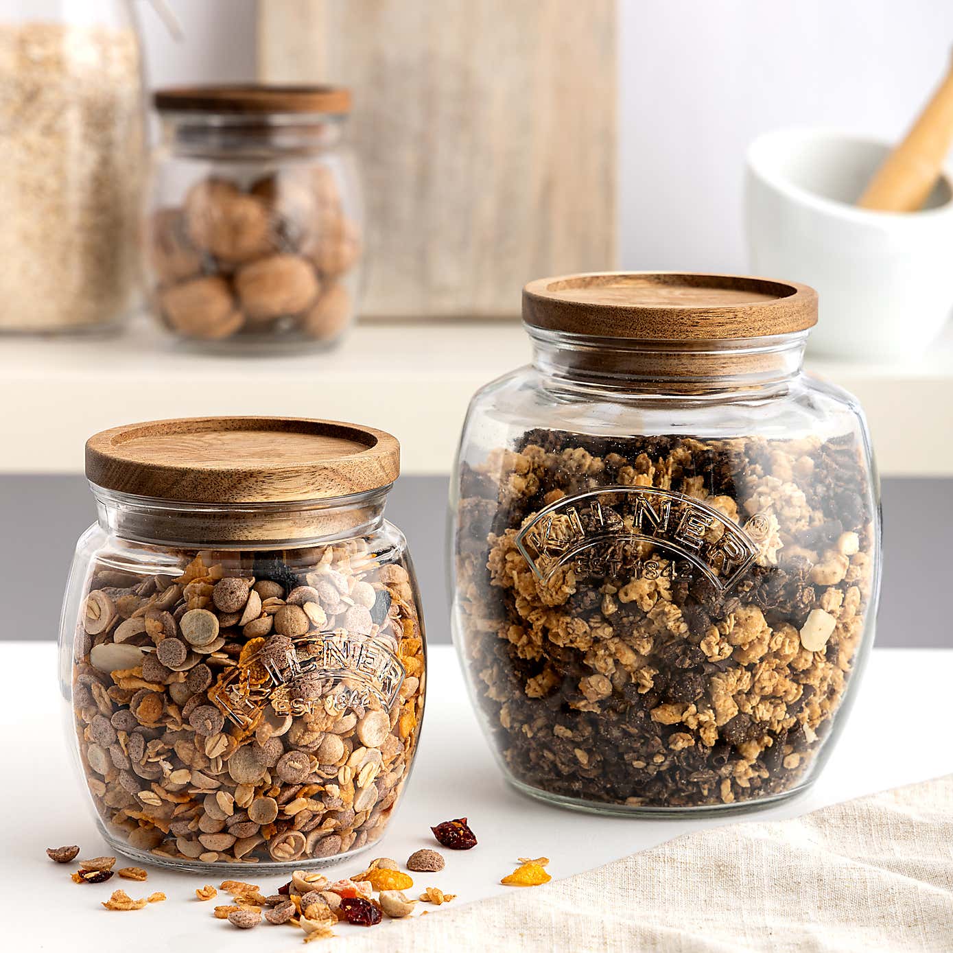 Kilner 2 Litre Jar with Acacia Wooden Lid