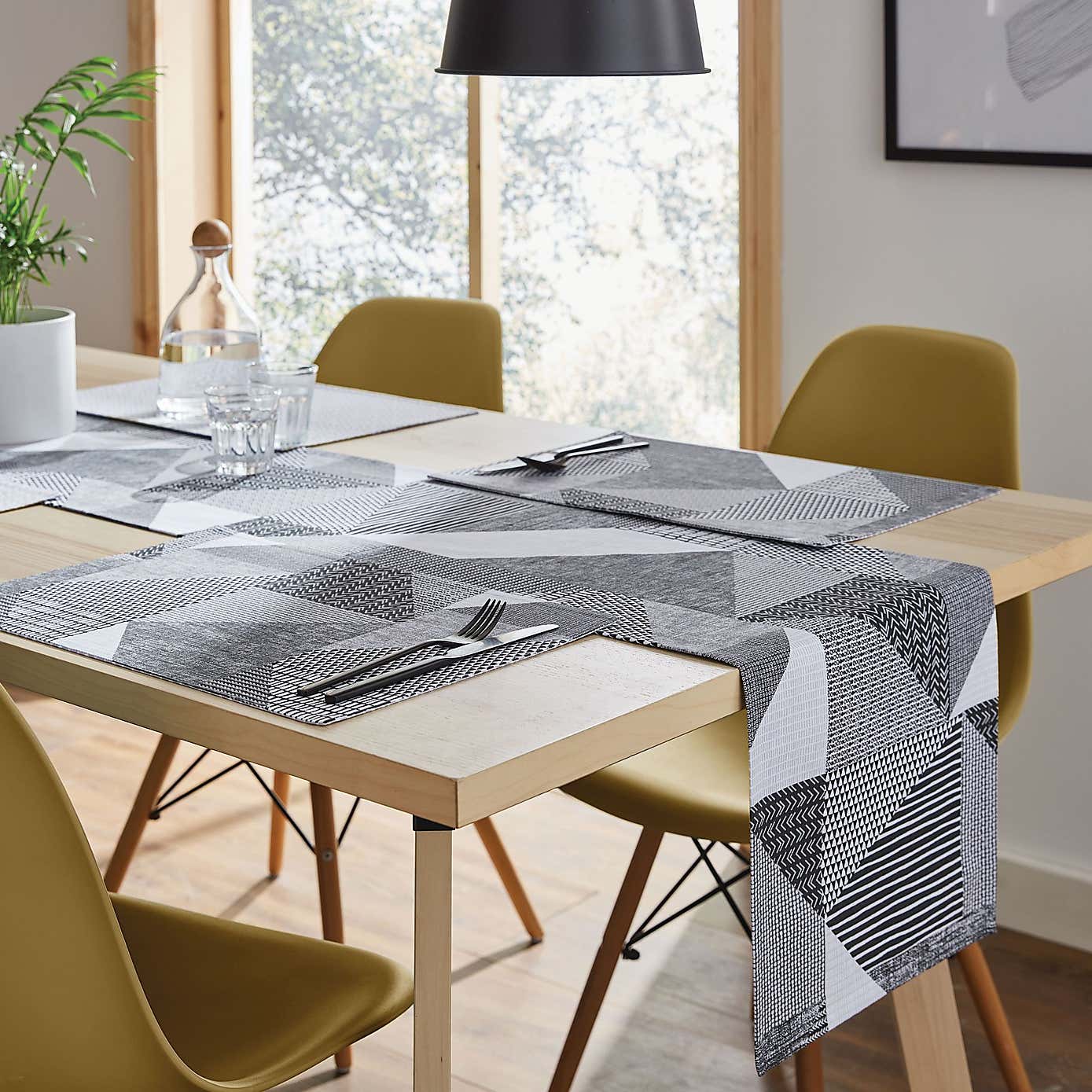 Catherine Lansfield Set of 2 Larsson Geo Placemats