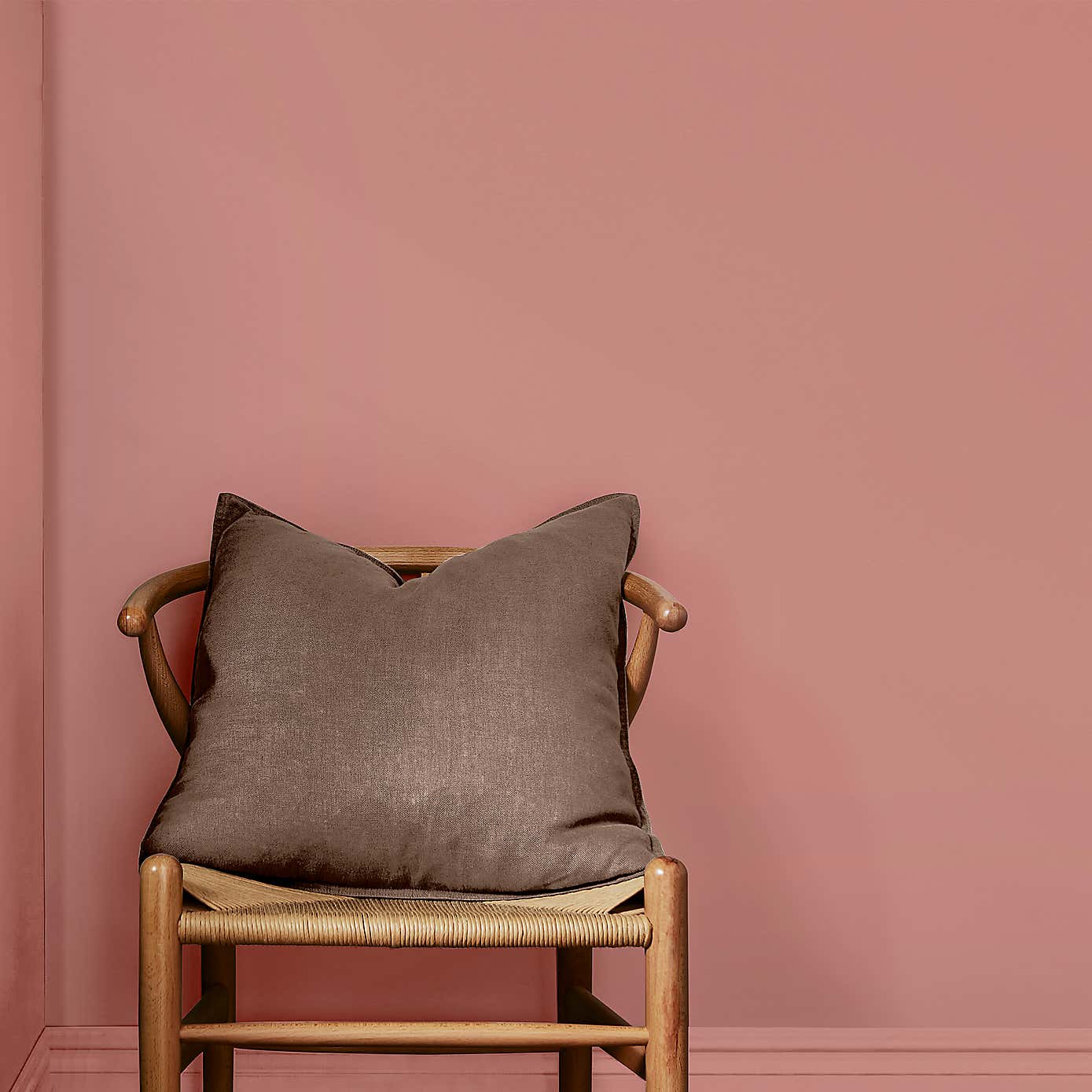William Morris At Home Poached Rhubarb Gallery Emulsion Paint