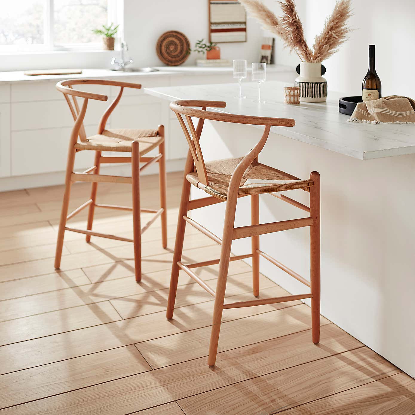 Lara Bar Stool Black