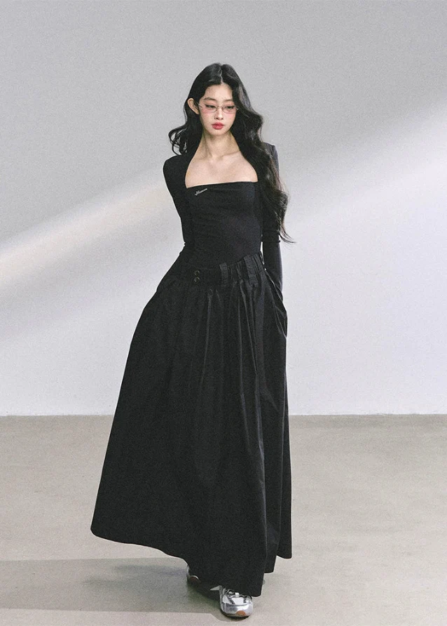 Chic Noir Slim Maxi