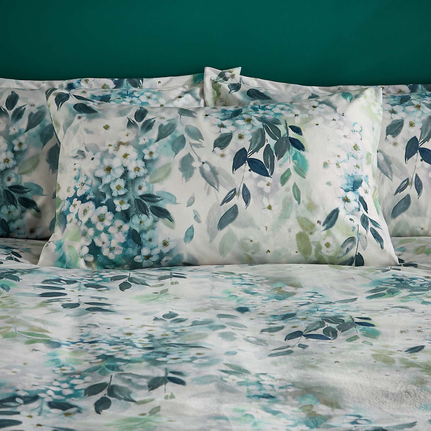 Flo Trailing Leaf Oxford Pillowcase