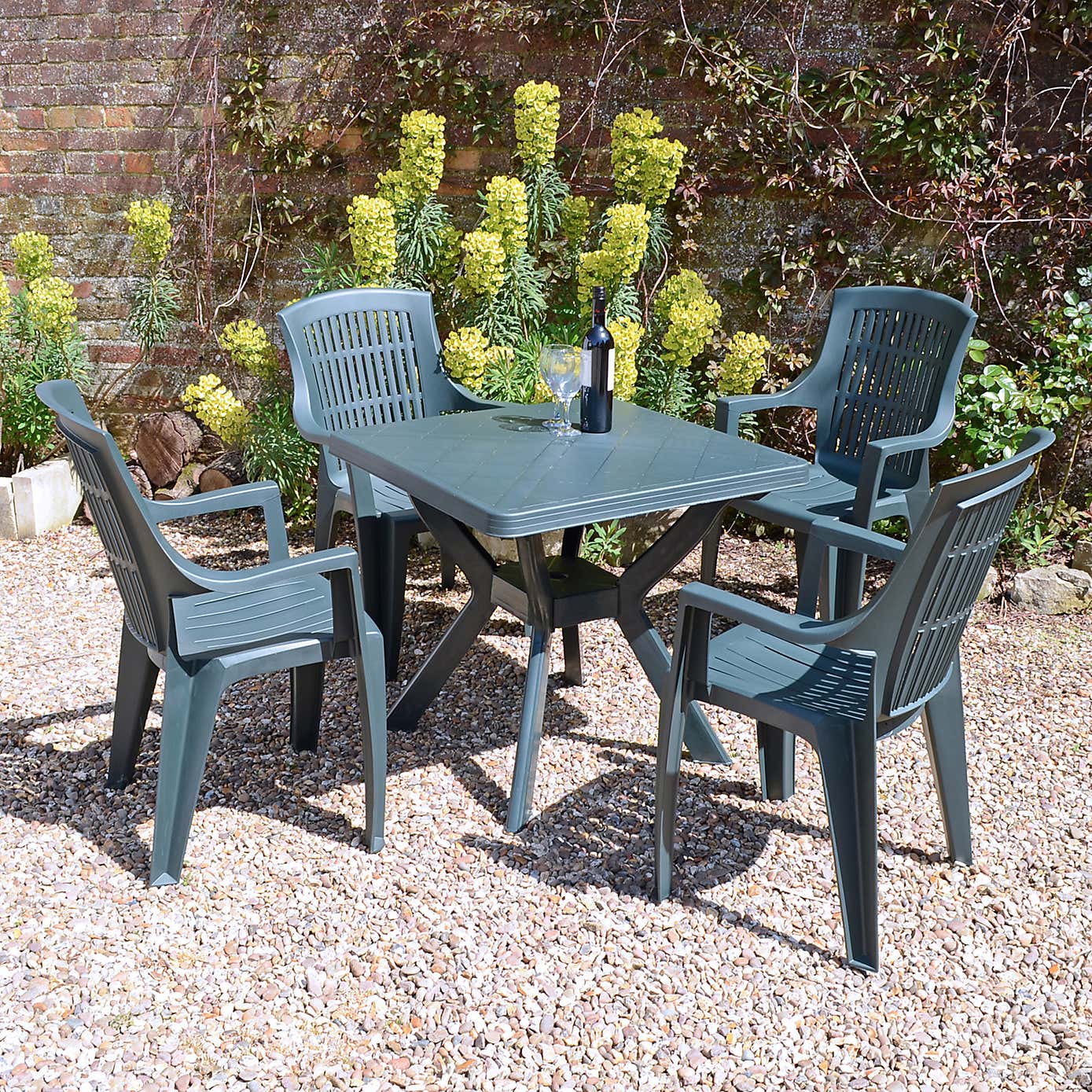 Trabella Turn 4 Seat Dining Set
