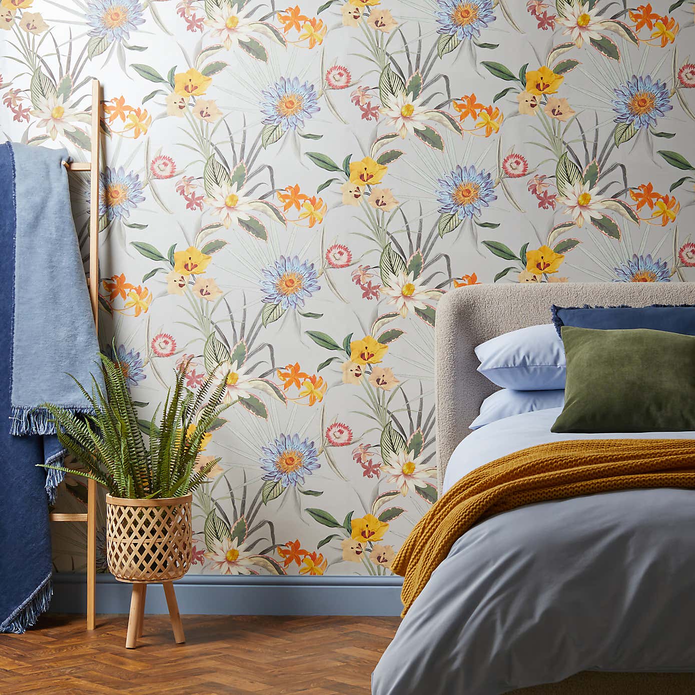 Tropical Floral Wallpaper