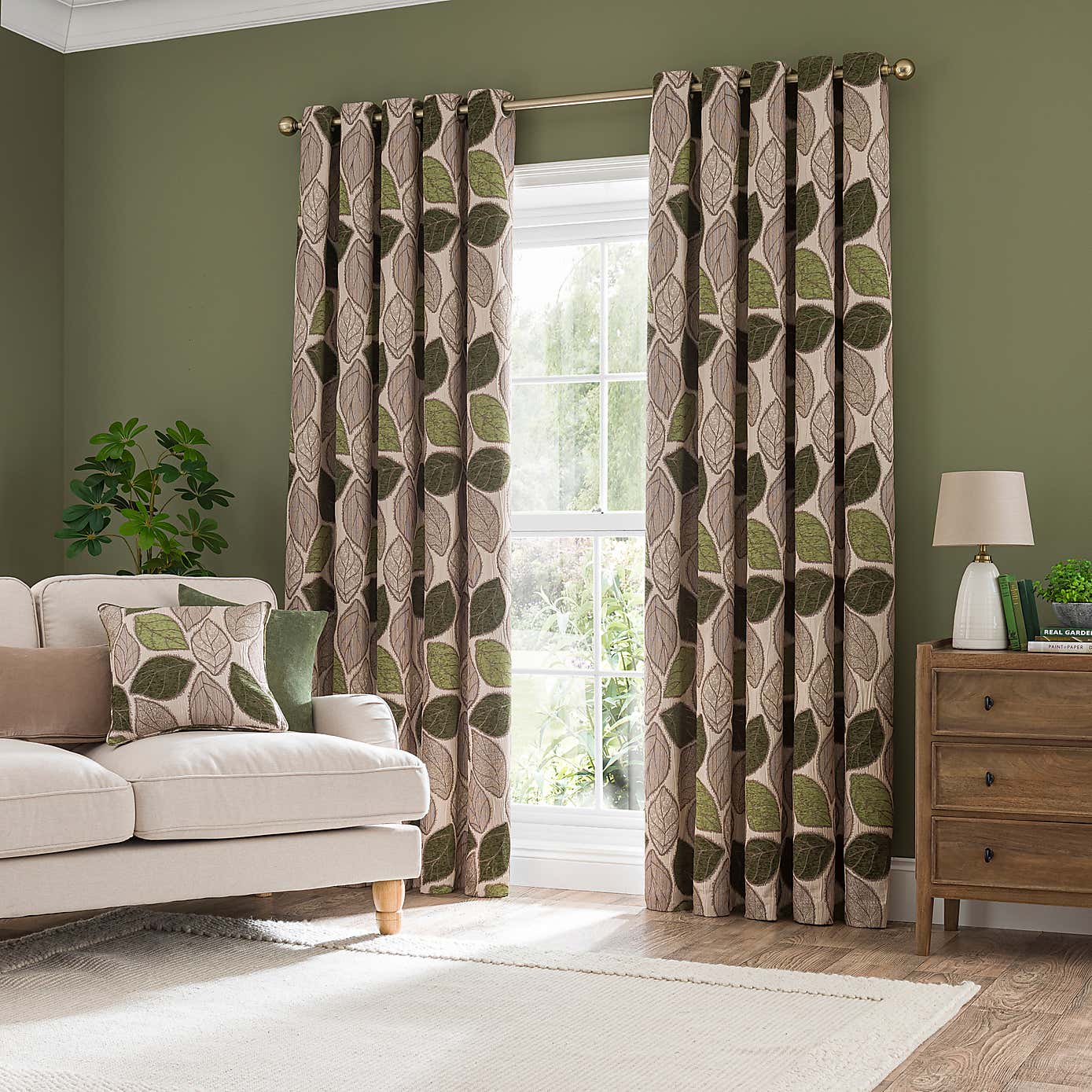 Sherwood Red Eyelet Curtains