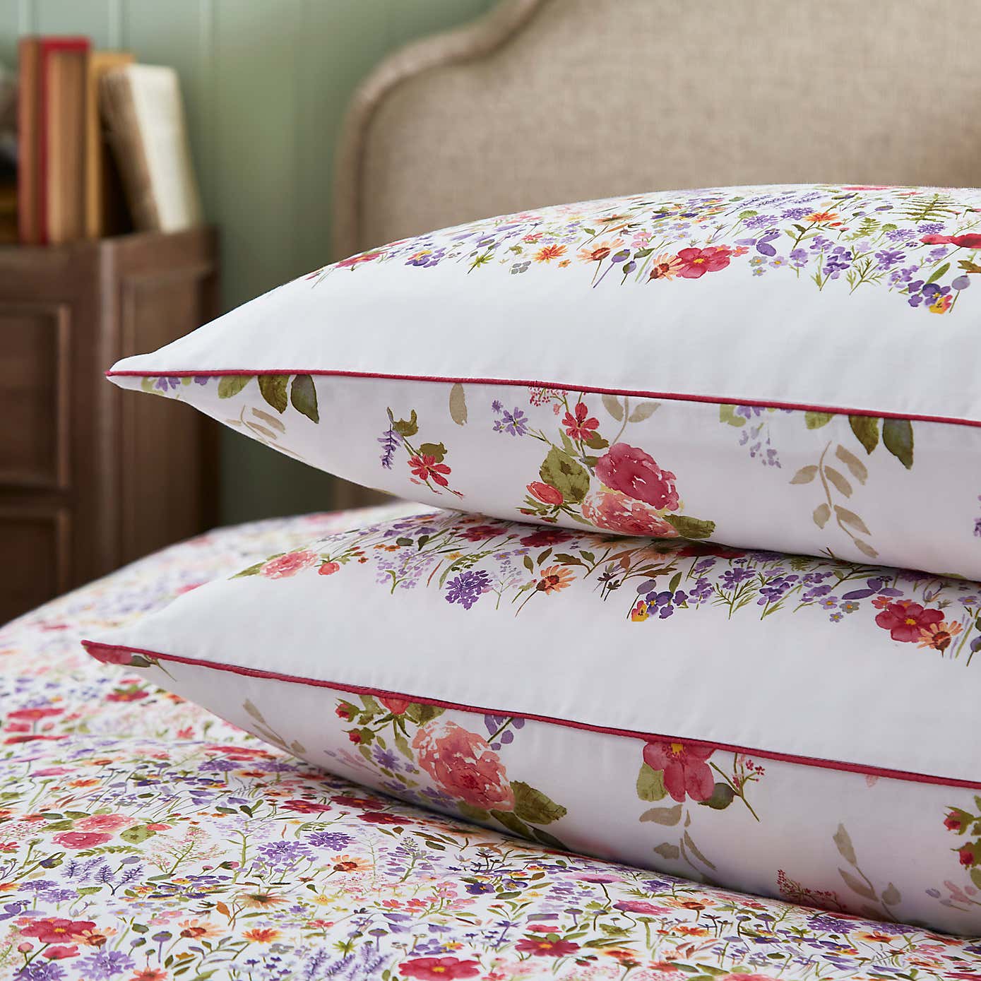 Dorma Modern Ditsy 300 Thread Count Standard Pillowcase Pair