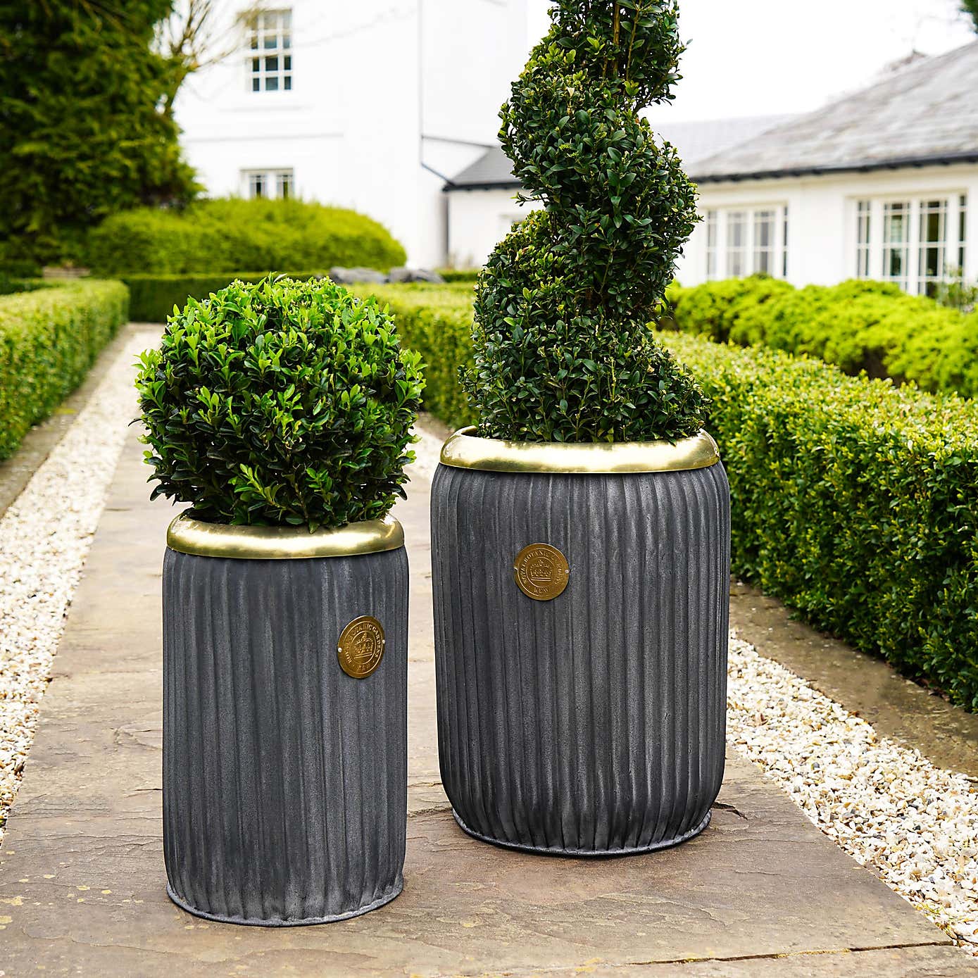 Kew Antique Lead Richmond Planter
