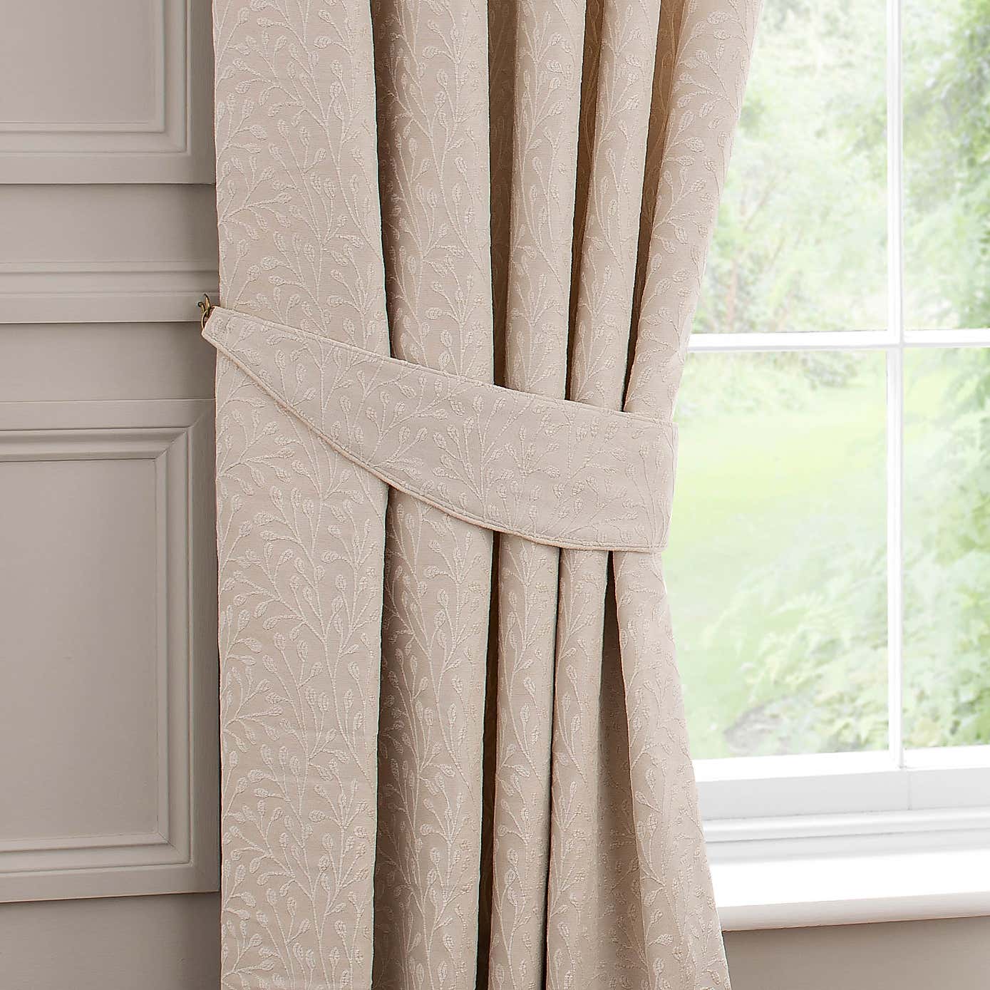 Willow Ivory Tiebacks