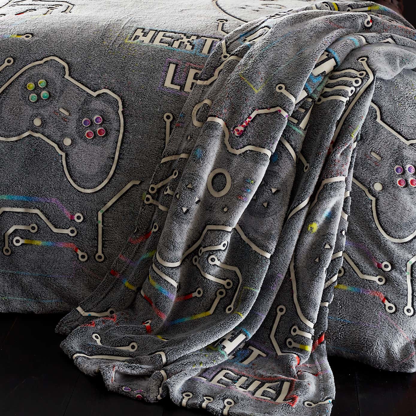Catherine Lansfield Game Over Fleece Throw 130cm x 170cm